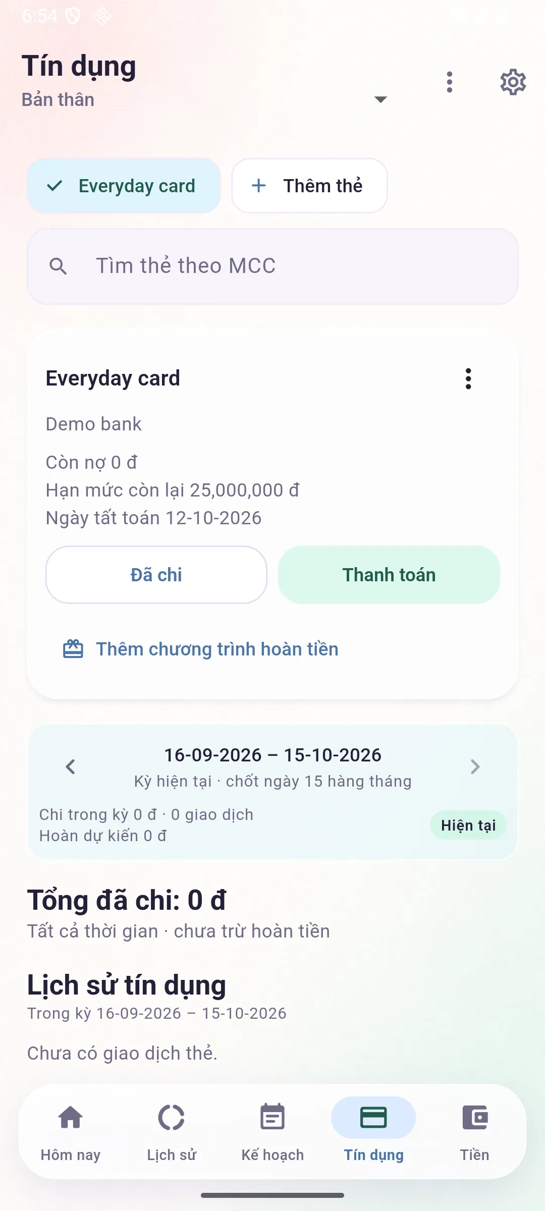 Actual Vinha credit-card screen with a sample card, 25 million đồng limit, and current statement cycle